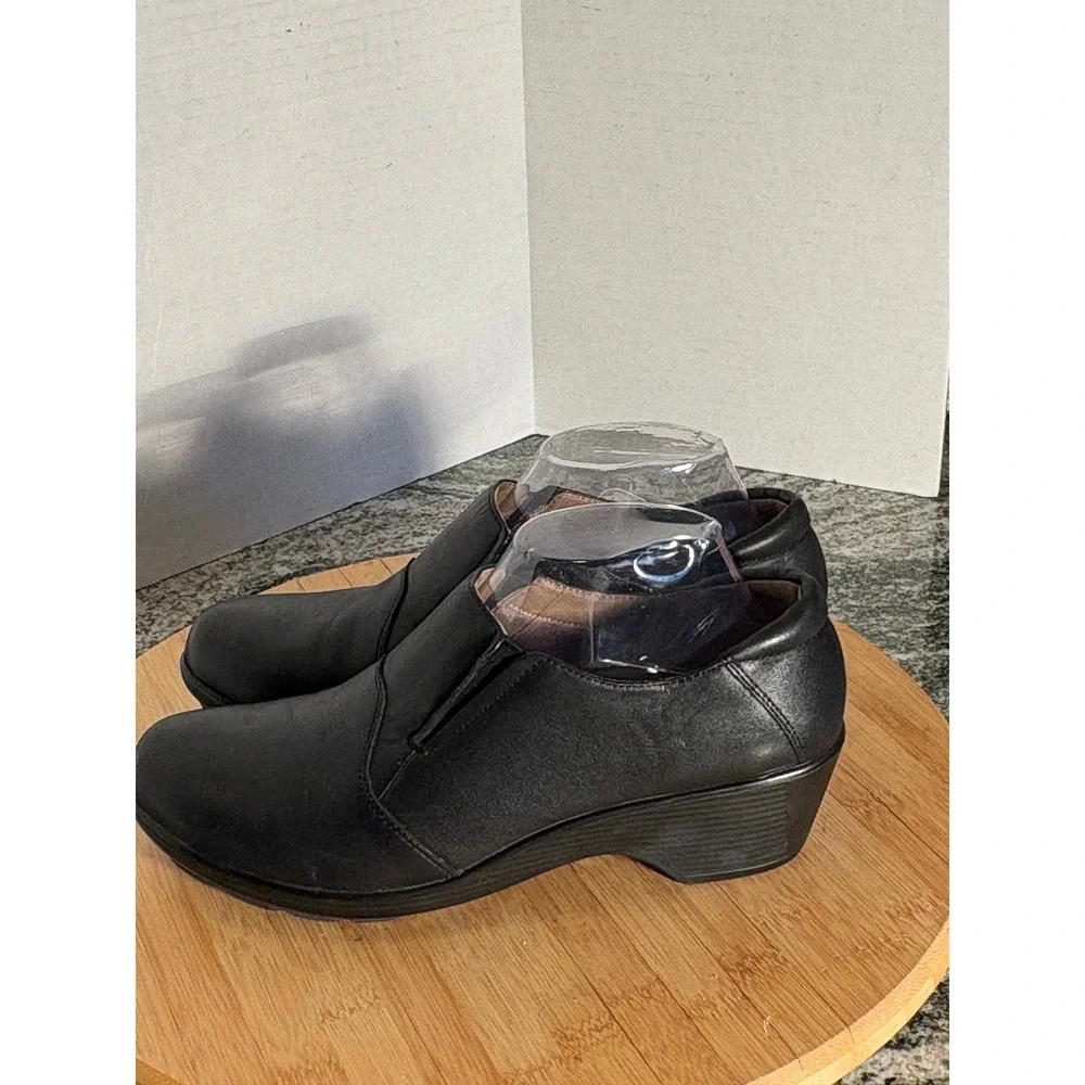 Easy Spirit e24/7 Womens Black Leather Slip On Loafers Wedge Shoes Size 9.5